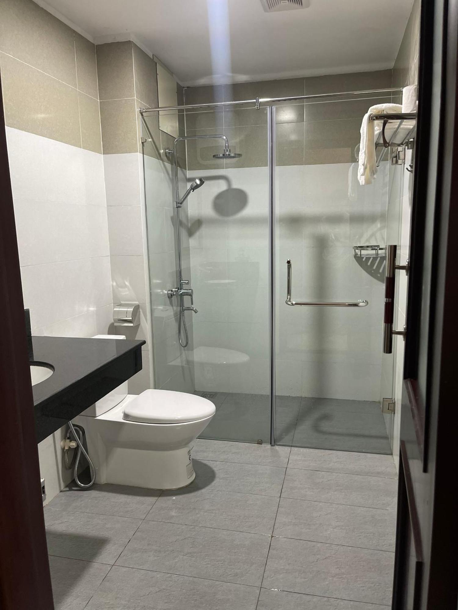Khach San Hoa Binh Quang Tri Otel Dong Ha Dış mekan fotoğraf