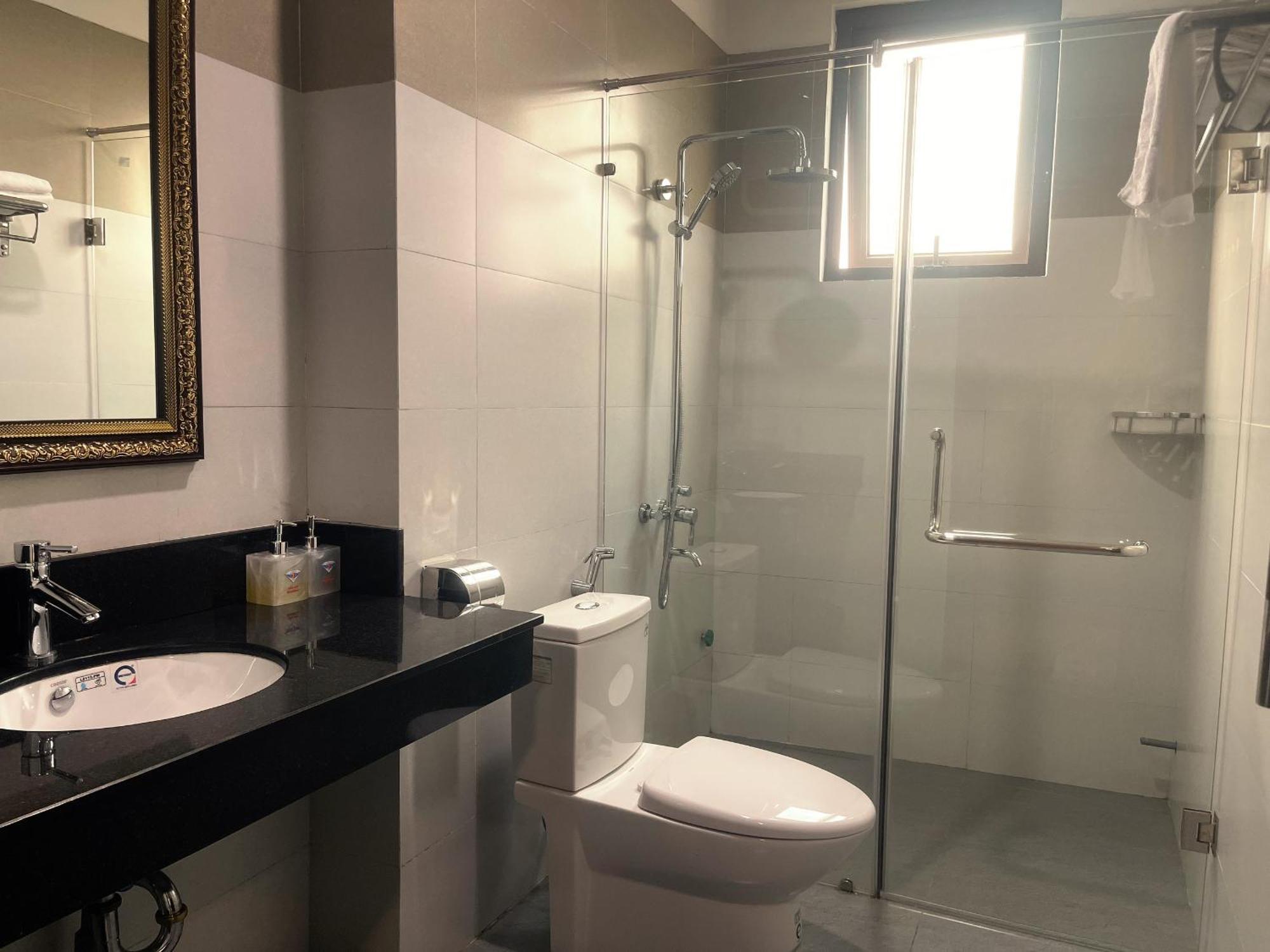 Khach San Hoa Binh Quang Tri Otel Dong Ha Dış mekan fotoğraf